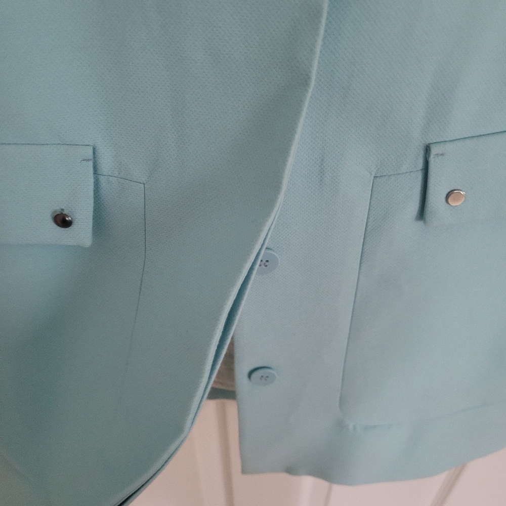 Unique turquoise
